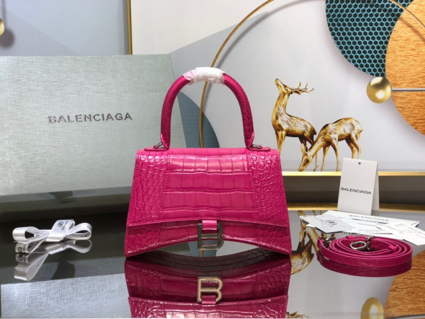 Ba*len*cia*ga hourglass