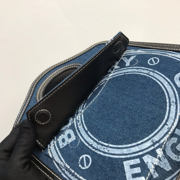 B**rry pocket bag