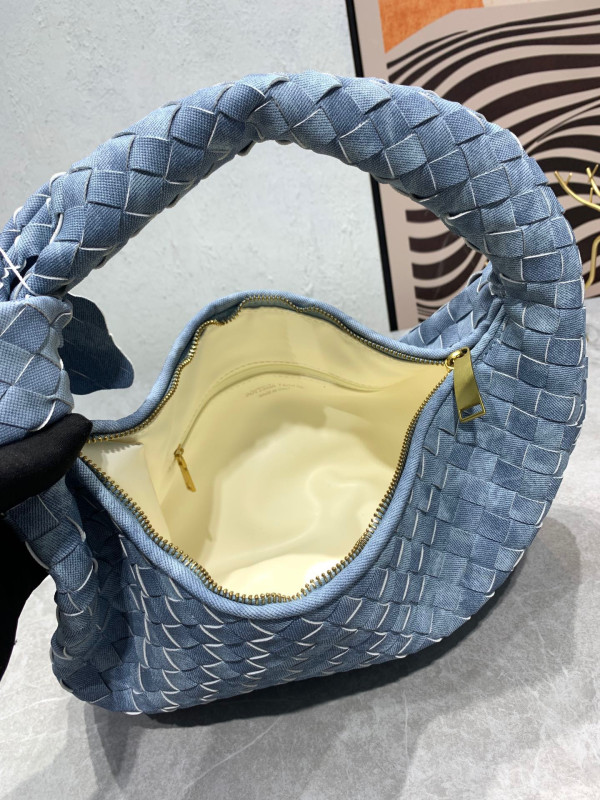 bo*te*ga Ve*ne*ta jodie