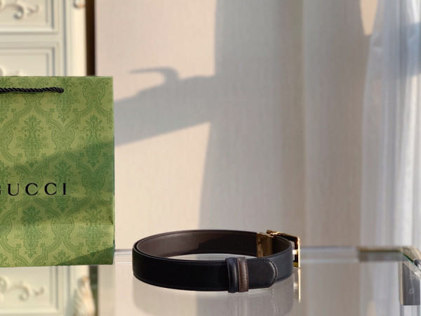 G*u*i reversible belt with square g buckle