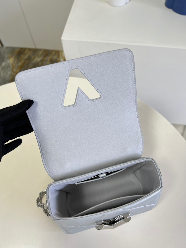 l0*is V*t0n twist pm