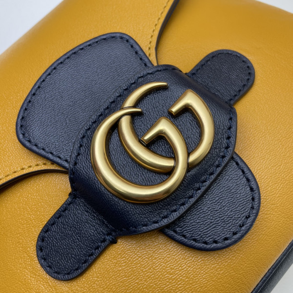 G*u*i small messenger bag with double g