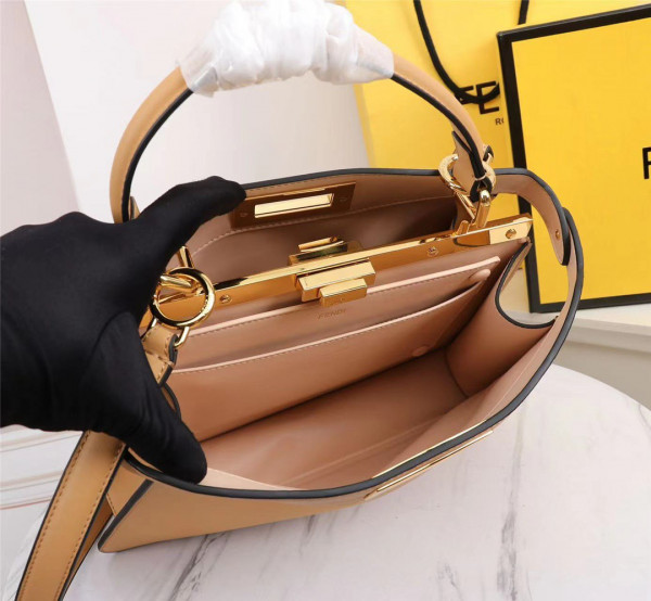 F**di peekaboo iseeu medium