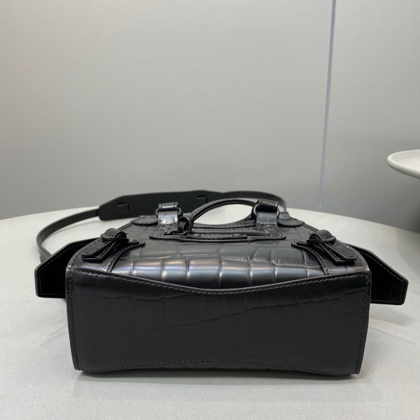 Ba*len*cia*ga neo classic nano top handle bag