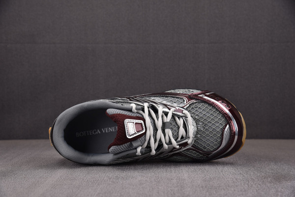 bo*te*ga Ve*ne*ta sneakers