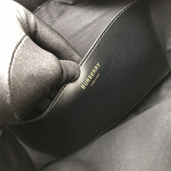 B**rry medium quilted lambskin lola bucket bag