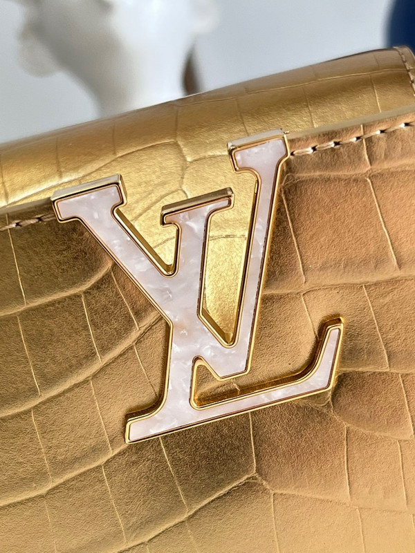 l0*is V*t0n capucines mini