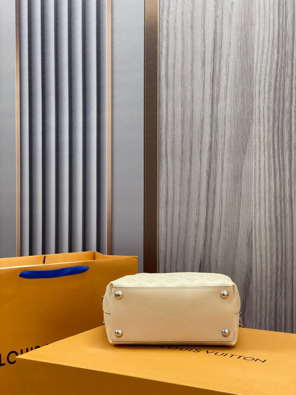 l0*is V*t0n why knot pm