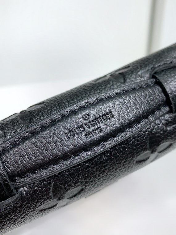 l0*is V*t0n micro metis