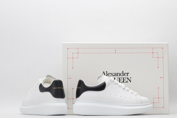 ale*d*r M*Q*en oversized sneaker