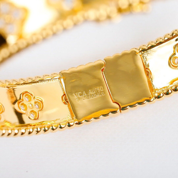 V*N CL*F & arpels perlée bracelet