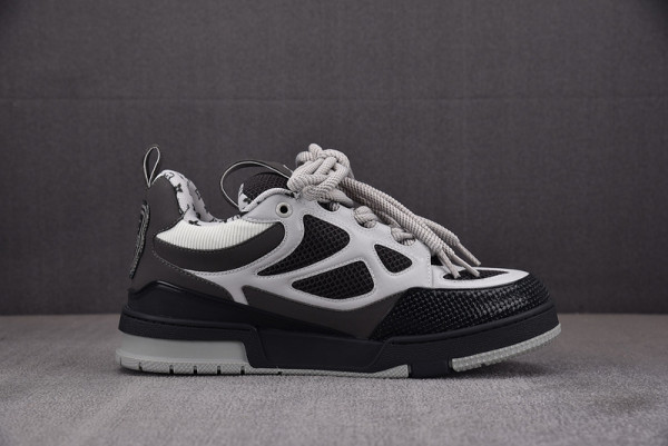 l0*is V*t0n sneakers