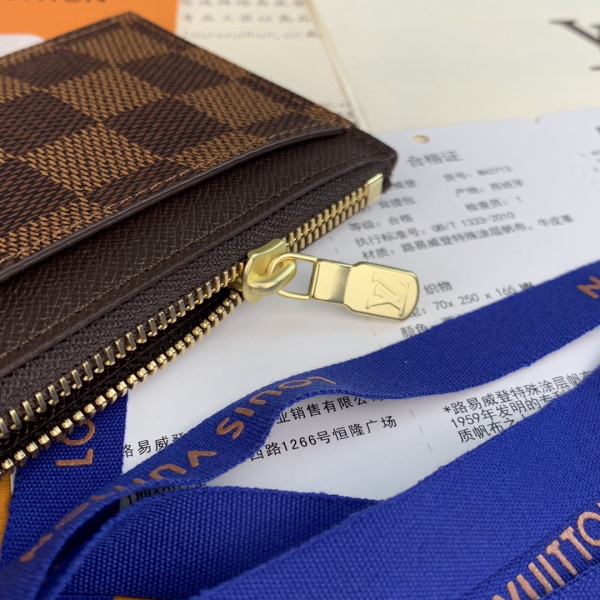 l0*is V*t0n coin card holder