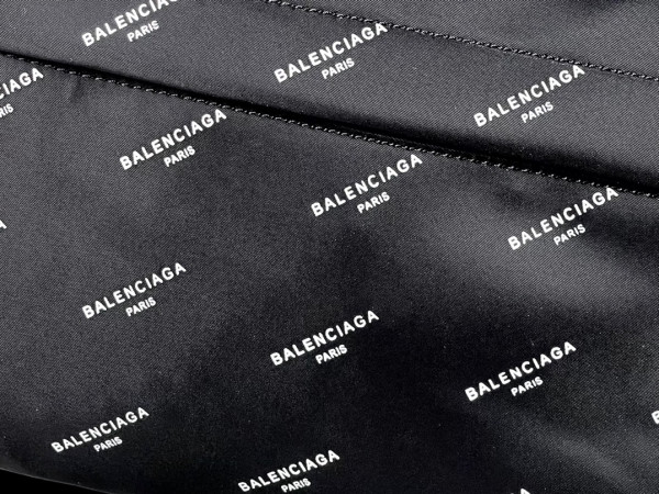 Ba*len*cia*ga backpack