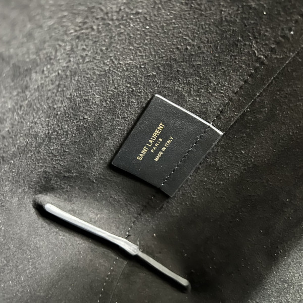 y*l shopping Sa**t Lau*nt leather