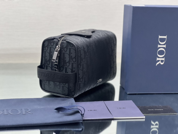 DIRO LINGOT TOILETRY BAG