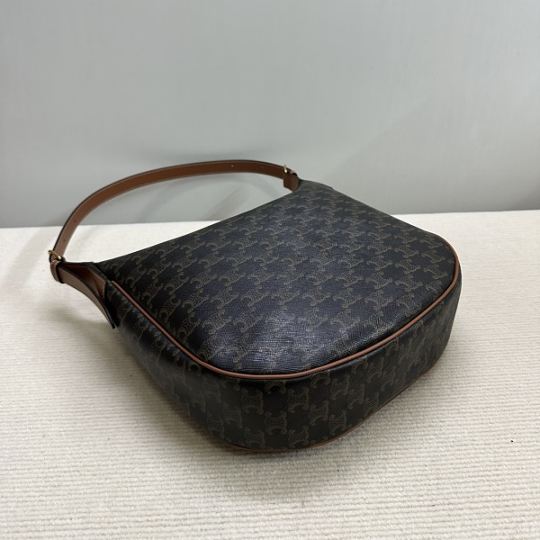 celin* heloise cuir triomphe bag in S*pple calfskin