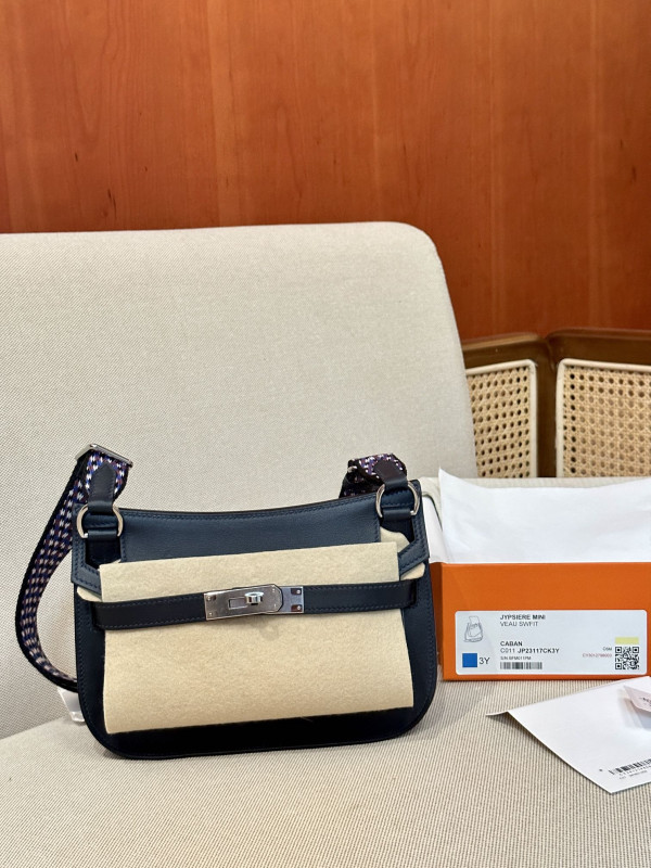 H**mes jypsiere mini bag in swift leather gris meyer