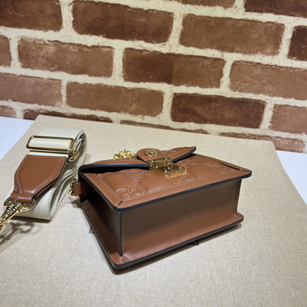 G*u*i gg matelassÉ small top handle bag