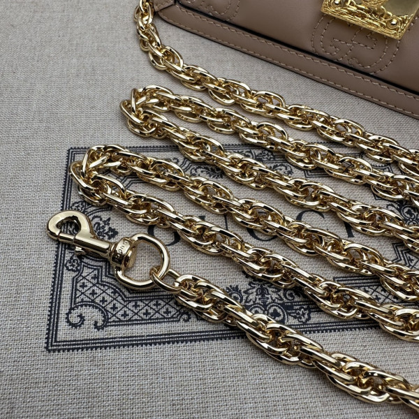 G*u*i gg matelassÉ small top handle bag