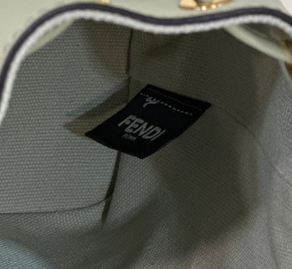 F**di mon tresor-12*18*10cm