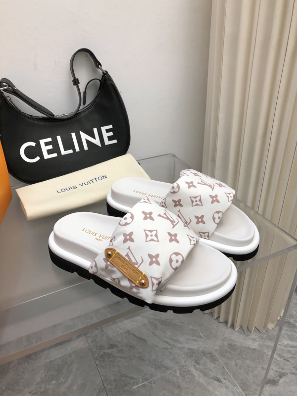 l0*is V*t0n pool pillow comfort mule