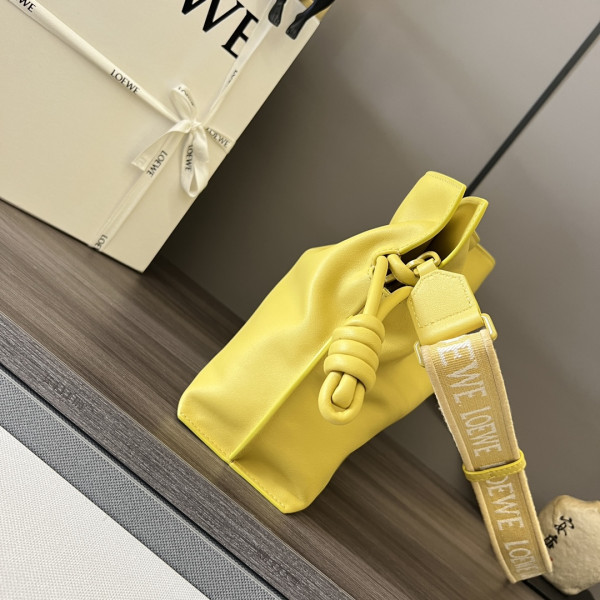 Lowee Flamenco clutch- 24.5*30*10.5cm