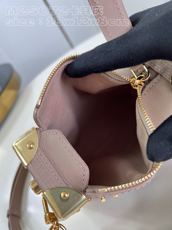 l0*is V*t0n side trunk pm-18*12.5*8cm