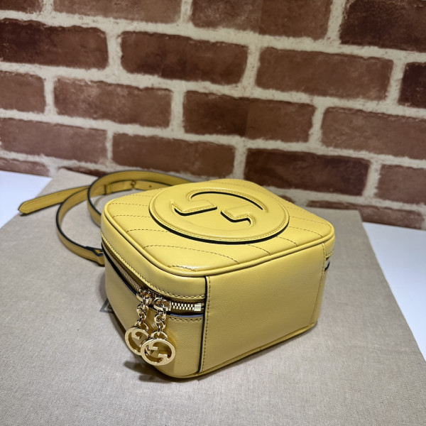 G*u*i blondie top handle bag