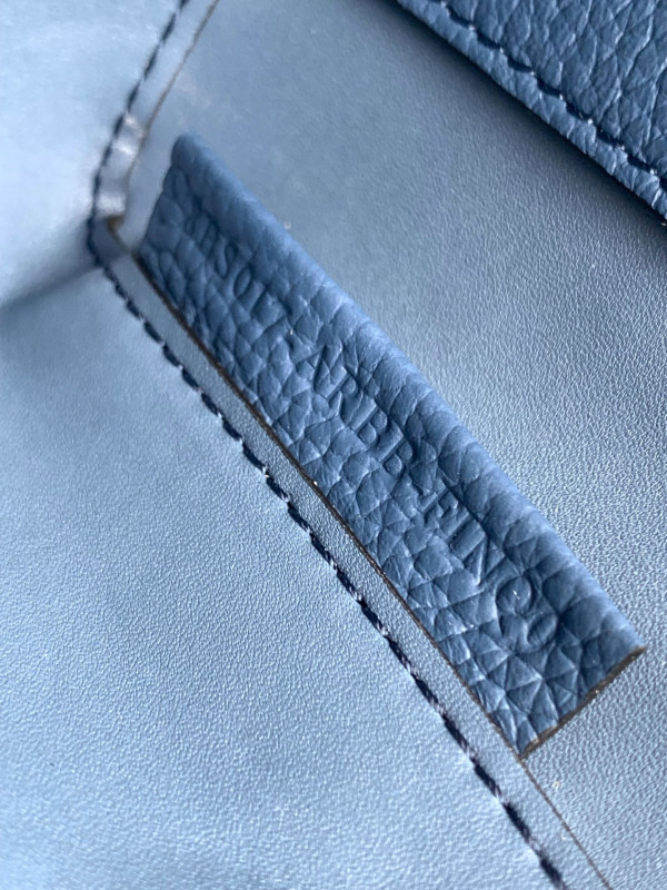 F**di baguette-20*5*13cm