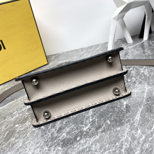 F**di peekaboo iseeu petite-20x11x15cm