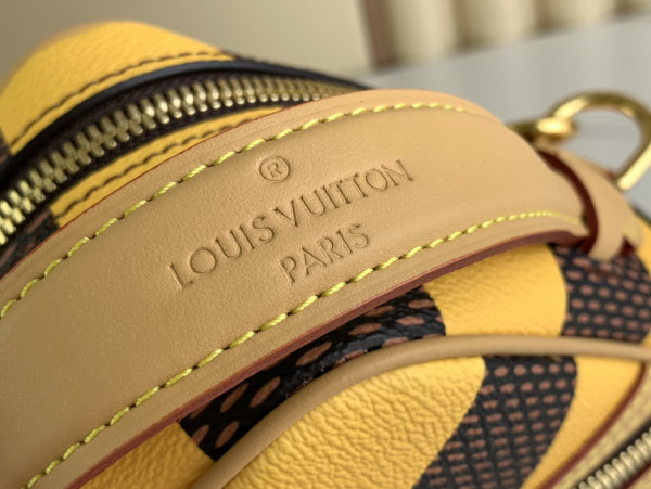 l0*is V*t0n chess messenger-24*24*8cm