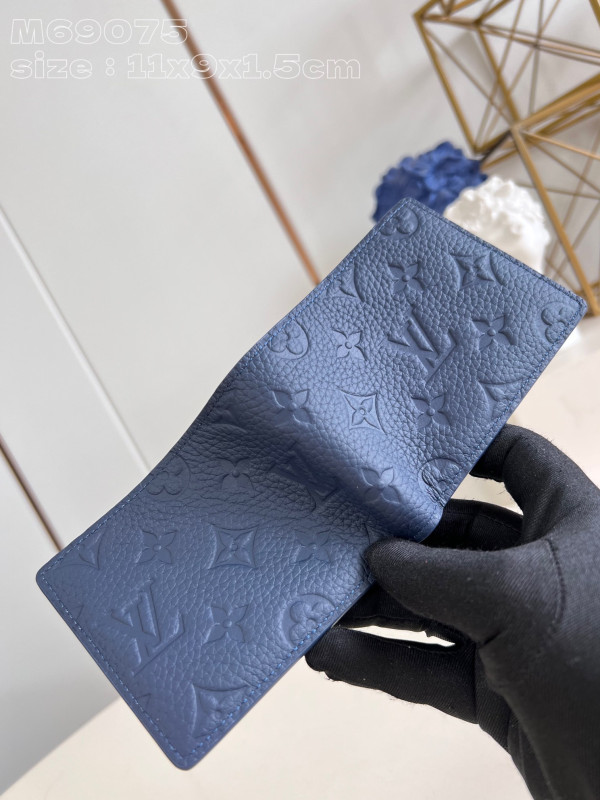 l0*is V*t0n slender wallet-11*8.5*2cm