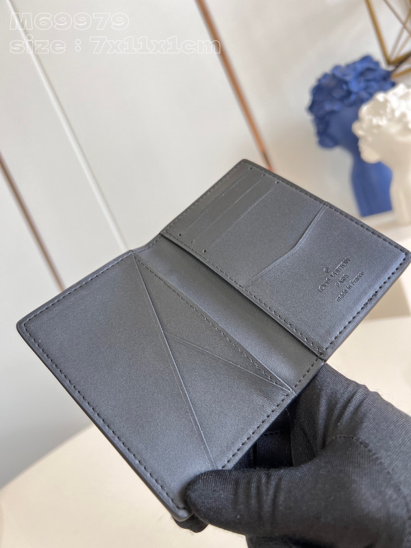 l0*is V*t0n pocket organizer-7.5*11.1*1 cm