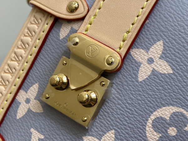 l0*is V*t0n side trunk pm-18*12.5*8cm