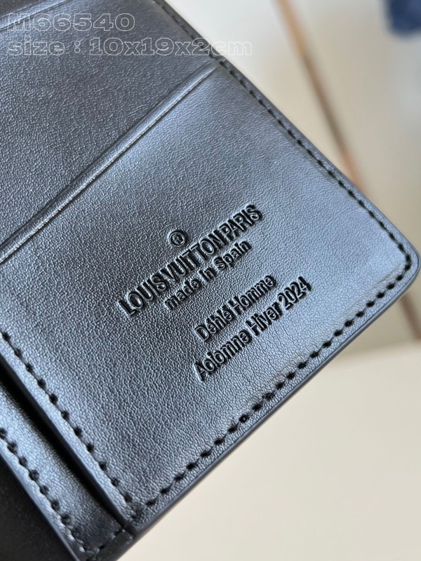 l0*is V*t0n brazza wallet-10*19*2cm