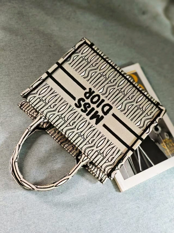 SMALL DIRO BOOK TOTE-26CM