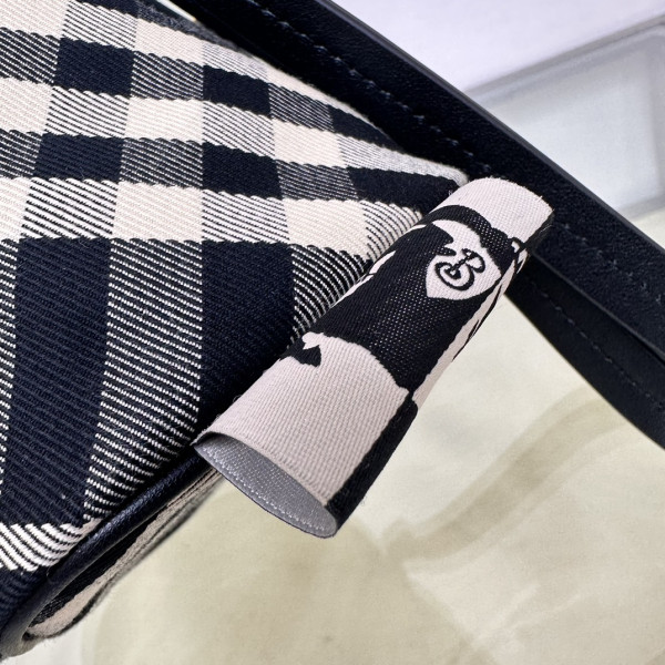 B**rry mini check drawstring pouch​