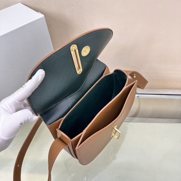 B**rry medium rocking horse bag