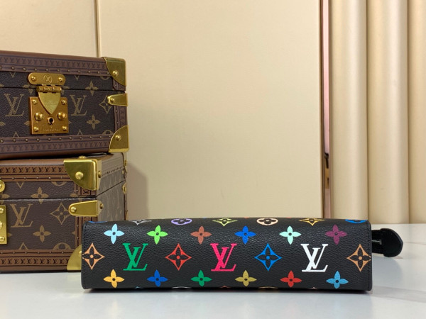 l0*is V*t0n toiletry pouch 26