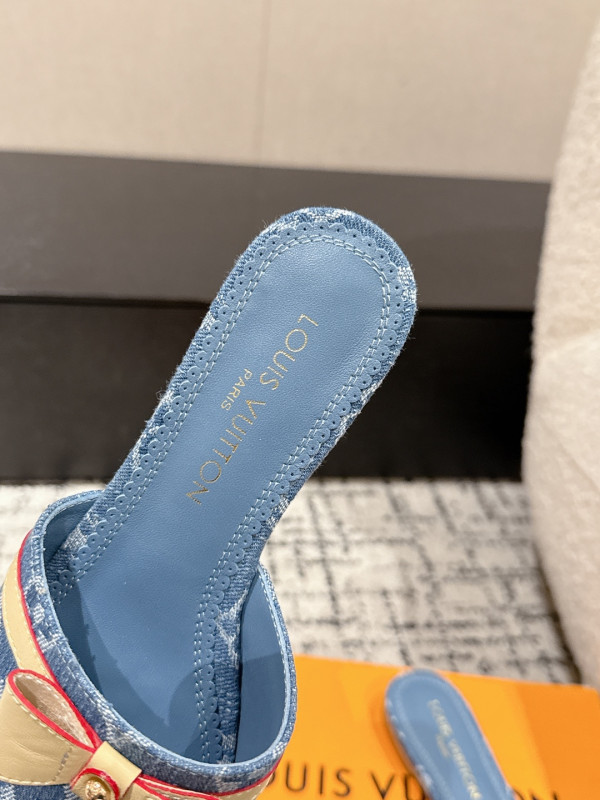 l0*is V*t0n slippers