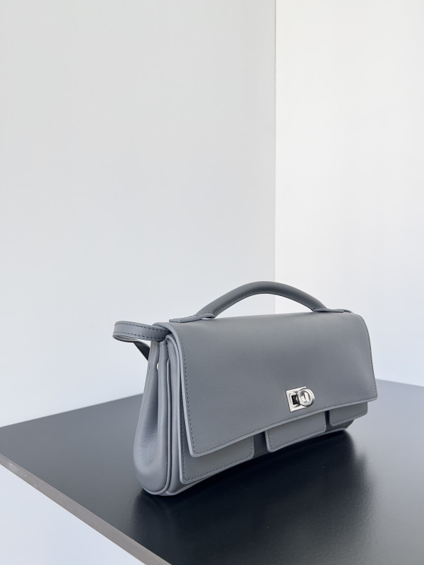 Ba*len*cia*ga bel air small clutch