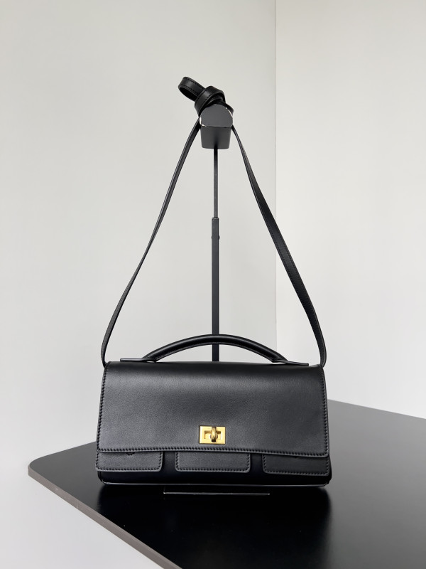 Ba*len*cia*ga bel air small clutch