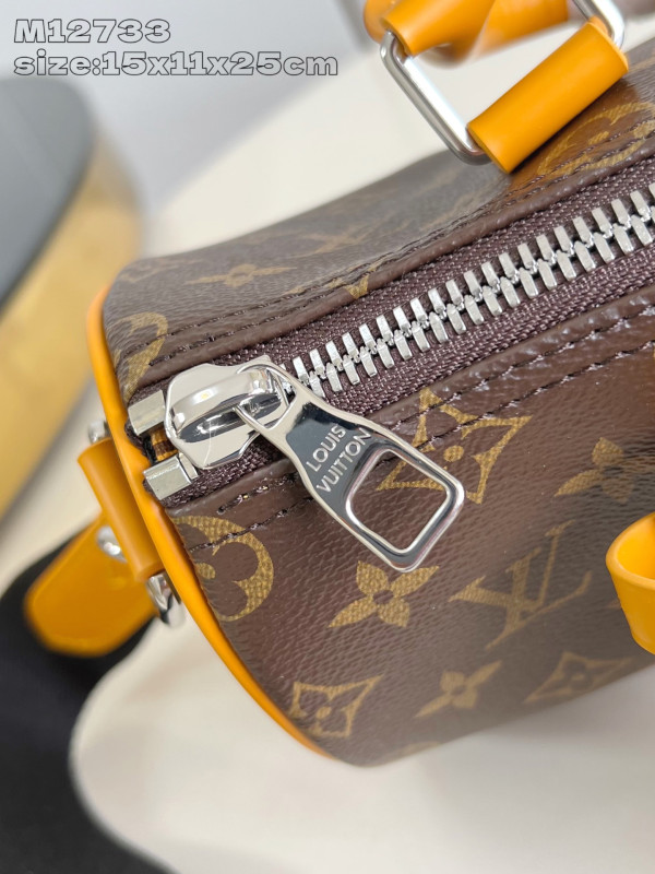 l0*is V*t0n keepall bandouliÈre 25