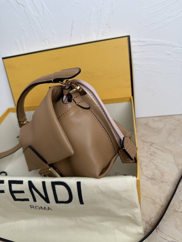 F**di mamma baguette