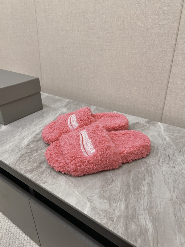 Ba*len*cia*ga slides