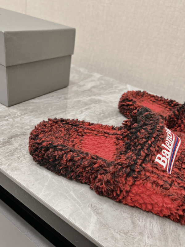 Ba*len*cia*ga slides