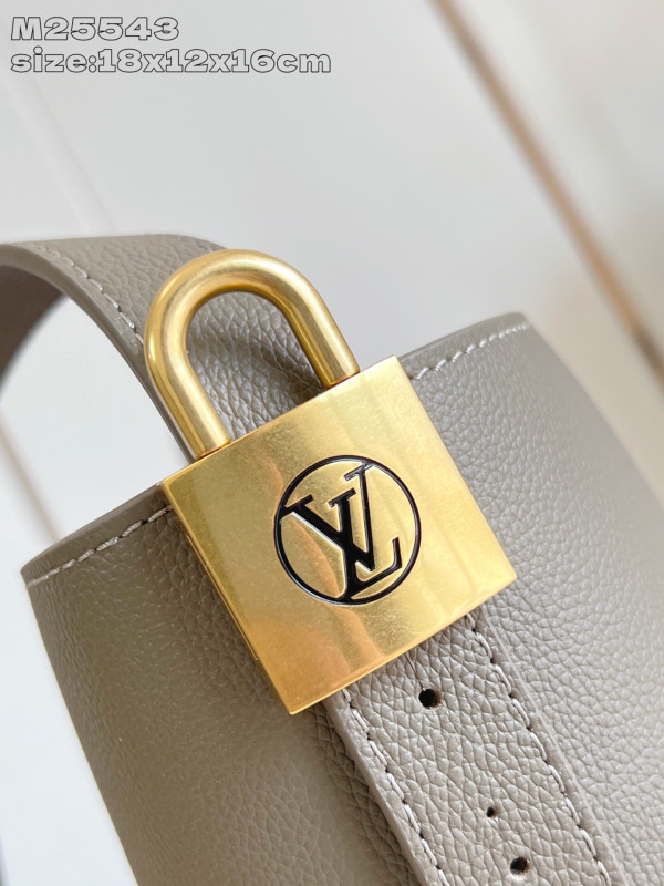 l0*is V*t0n low key all in bb