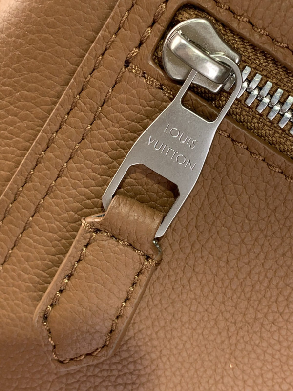 l0*is V*t0n fastline backpack - 38x43x15cm