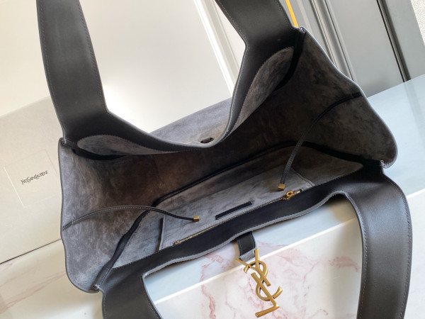 Y*L le 5 À 7 bea in suede